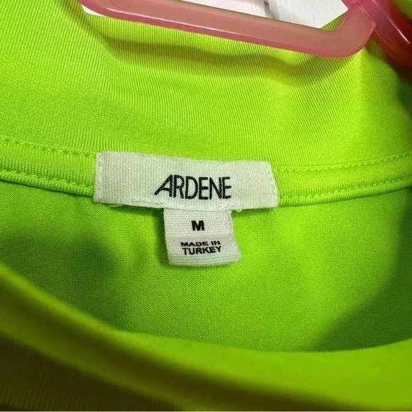 Ardene Mock Neck Tank Top Sleeveless Neon Green Size Medium - Picture 4 of 16